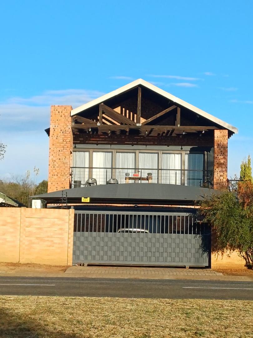 3 Bedroom Property for Sale in Pellissier Free State